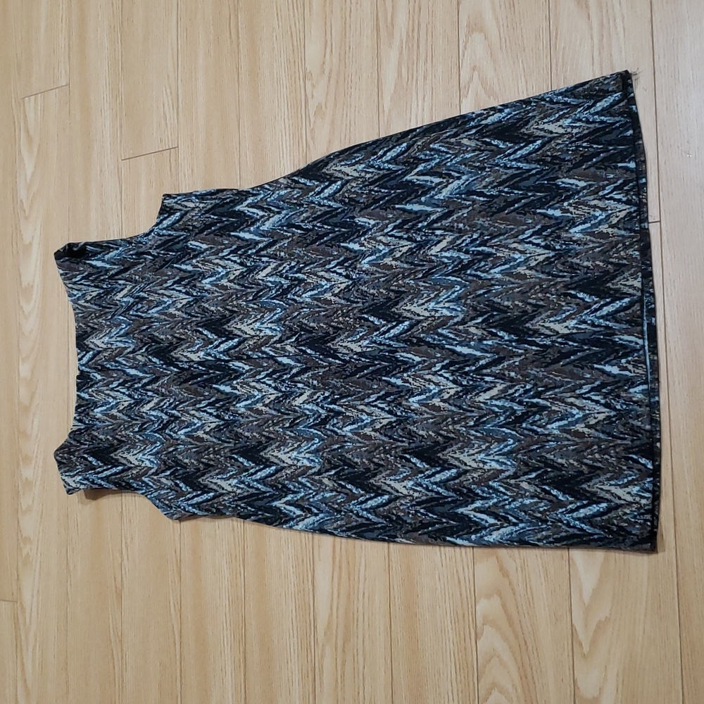 Dressed Size 16 - Picture 2 of 4